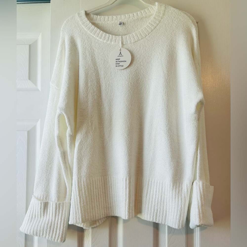 Amazon Oversized SUPER SOFT white sweater size small